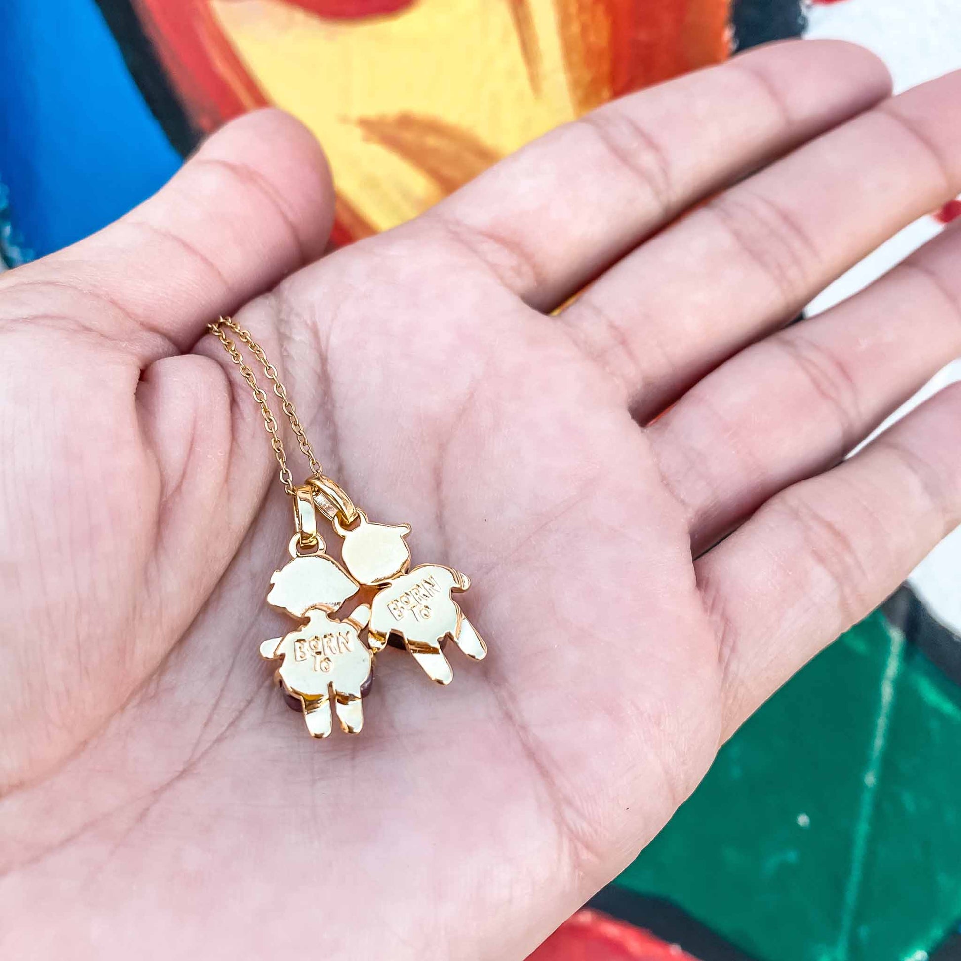 We're donating a $1 of each little girl and little boy pendants to "Pés Livres", which is providing food and education to more than 50 children in Tanzania, Africa.