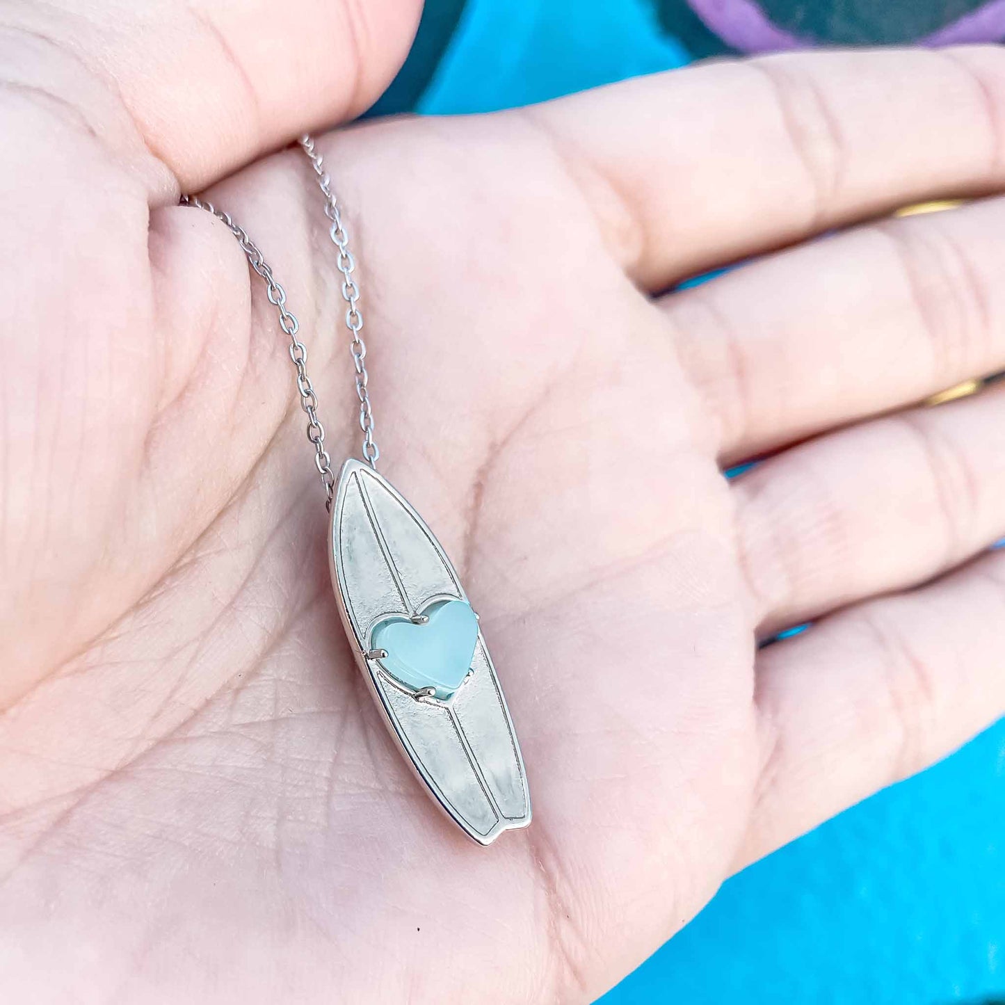 What's the surf forecast for today? While Surfline helps with the swell, wind & wave forecasts we help you show off your passion for surfing. Whether you're surfing or just checking the waves at Pipeline, take your surfboard, always. Shop the March birthstone surf jewelry online or at a surf shop near you.