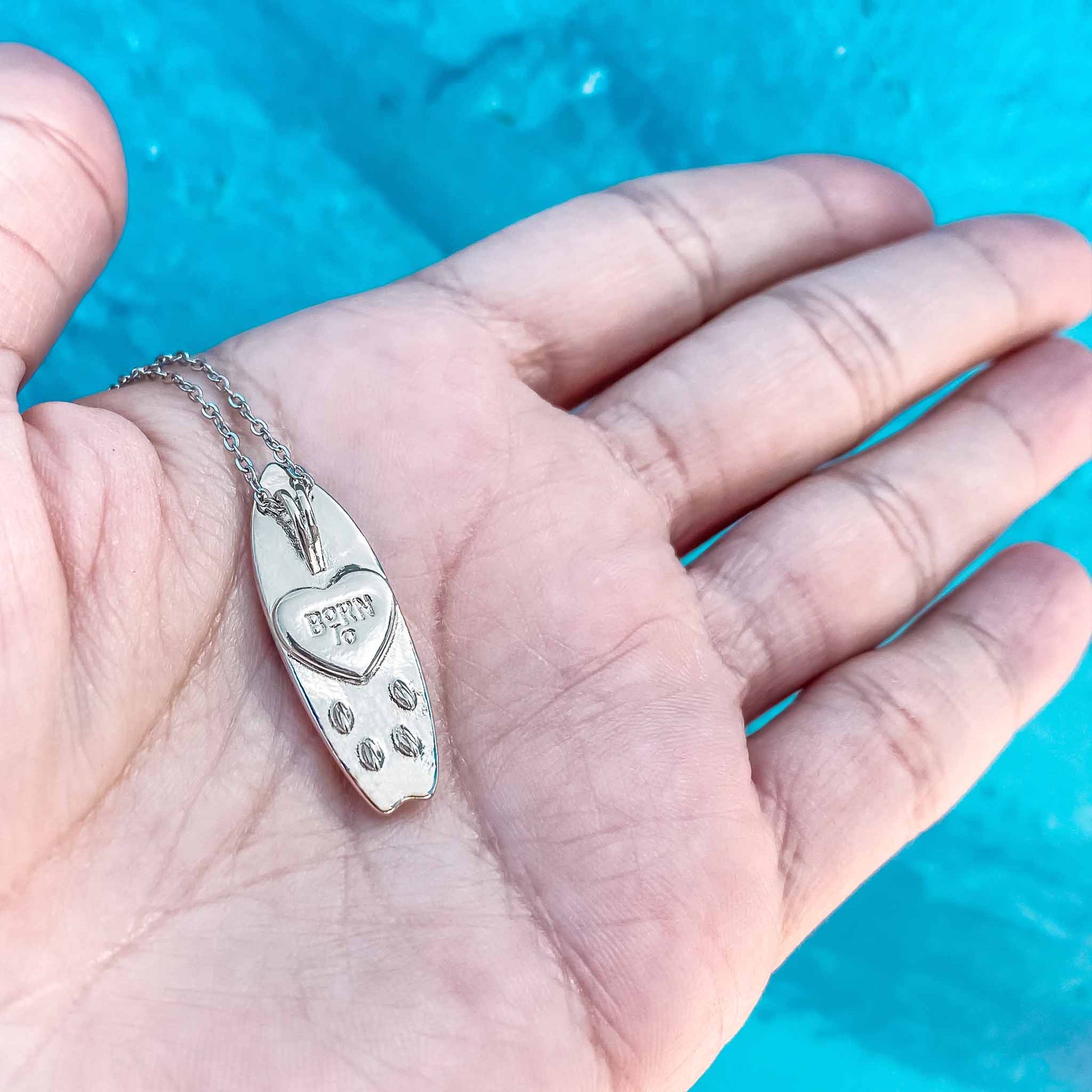 What's the surf forecast for today? While Surfline helps with the swell, wind & wave forecasts we help you show off your passion for surfing. Whether you're surfing or just checking the waves at Pipeline, take your surfboard, always. Shop the May's birthstone surf jewelry online or at a surf shop near you.