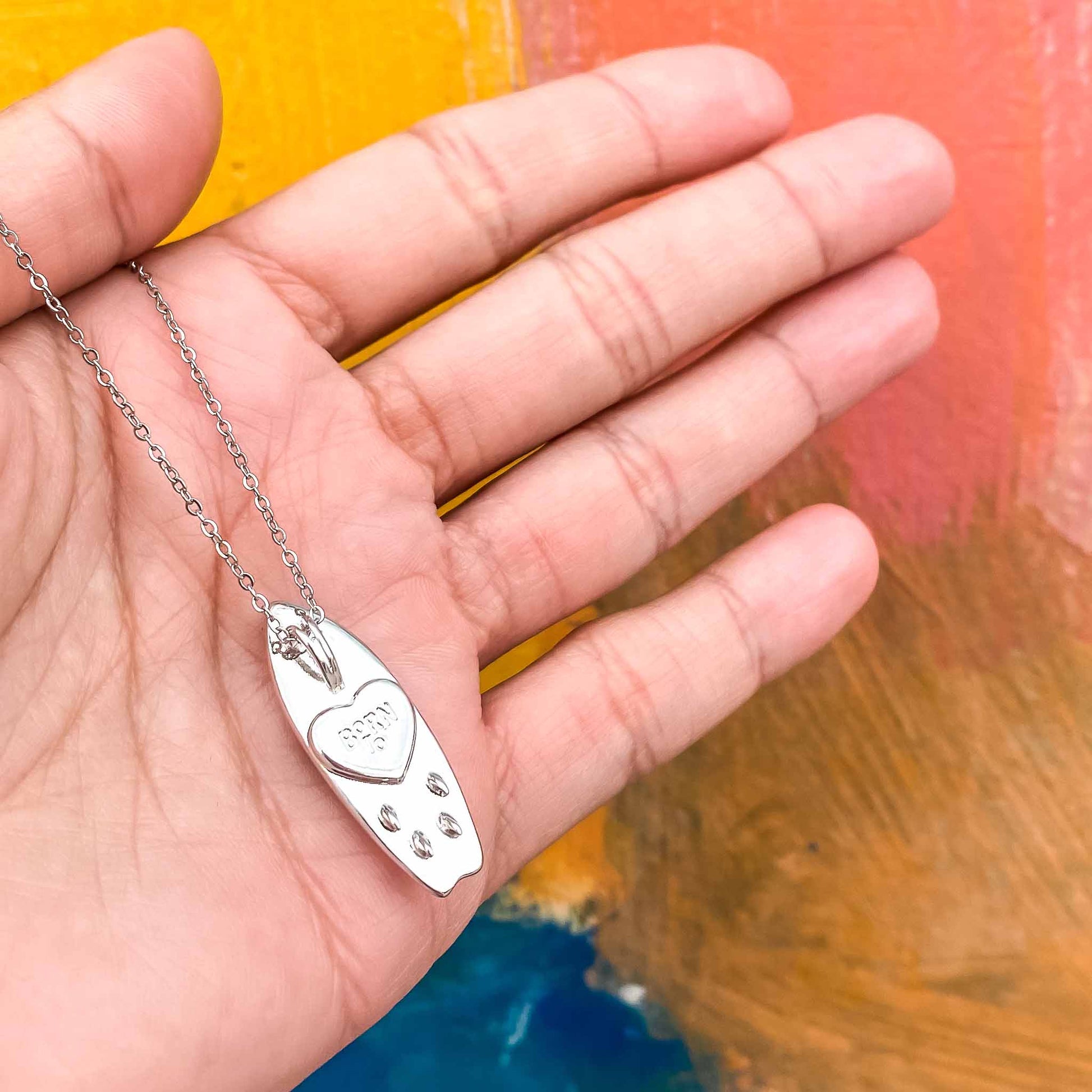 What's the surf forecast for today? While Surfline helps with the swell, wind & wave forecasts we help you show off your passion for surfing. Whether you're surfing or just checking the waves at Pipeline, take your surfboard, always. Shop the July birthstone surf jewelry online or at a surf shop near you.